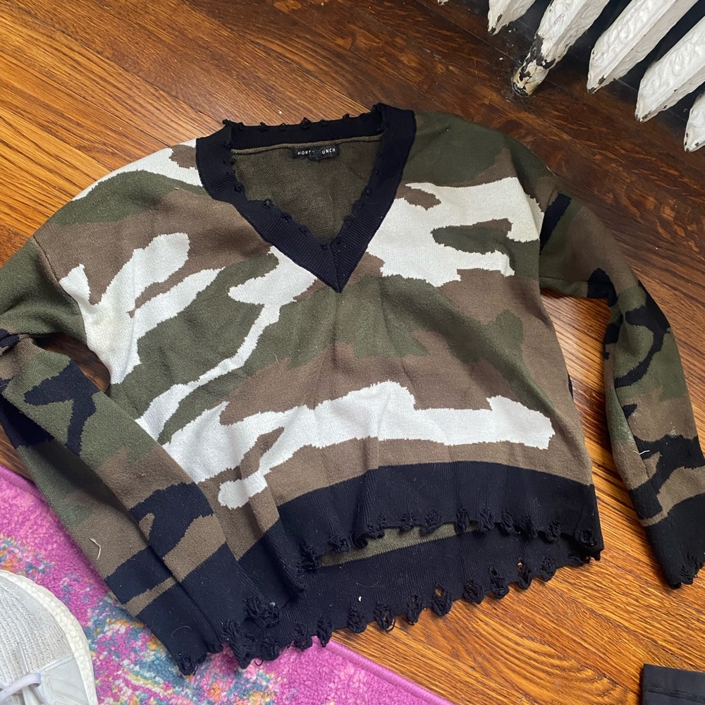 Sweater HOLD - can’t ship till August